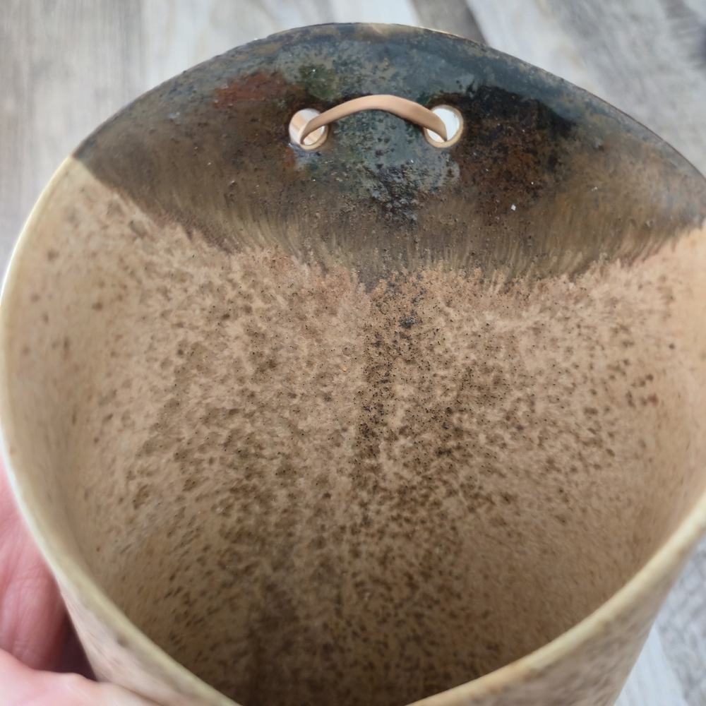Hilborn Pottery Ceramic Mushroom Wall Pocket Vase Speckled Beige Canada Studio - Picture 3 of 7